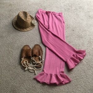 URBAN OUTFITTERS/“DAPHNE”LIPSTICK PINK RUFfLE FLARE PANTS